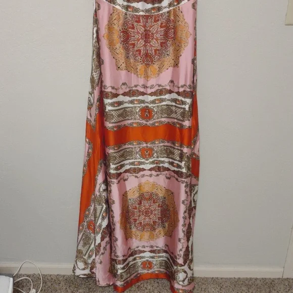 Scarf Pattern Halter Maxi Dress - Picture 4 of 11